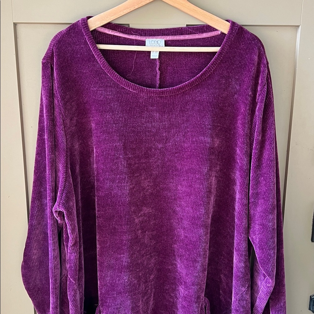 LOGO by Lori Goldstein Magenta 3X Chenille Tunic Top Shark Bite Hem - Picture 2 of 9